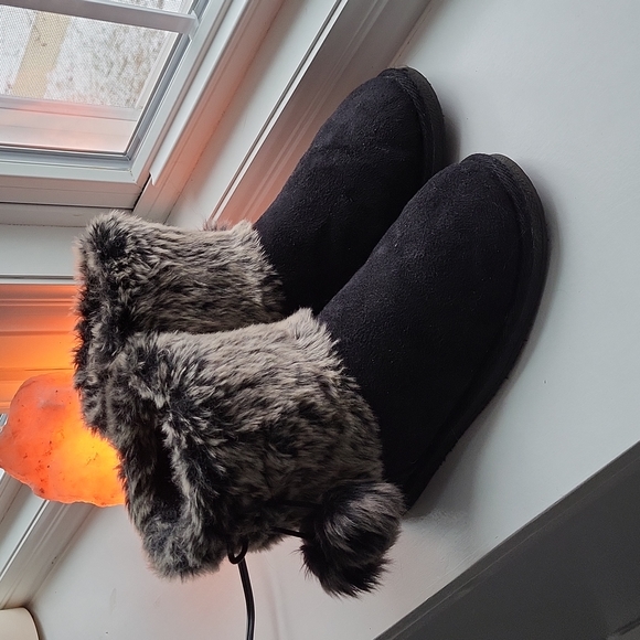 Cozy faux fur ski barbie booties - Picture 2 of 10